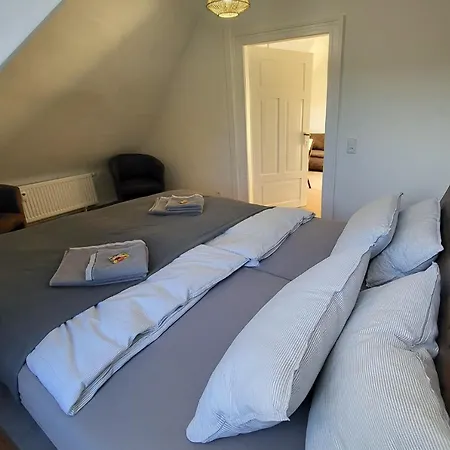 Haus Felsenpost Apartment *